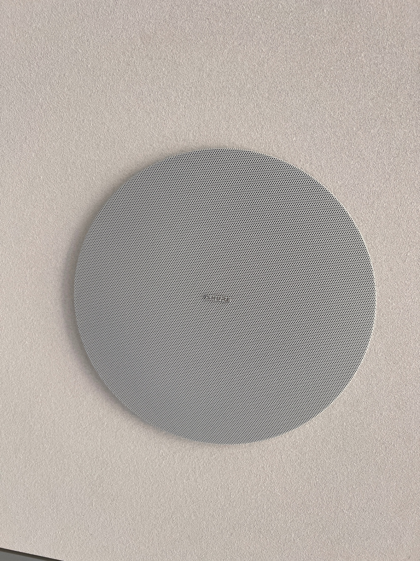 Runder grauer Lautsprecher